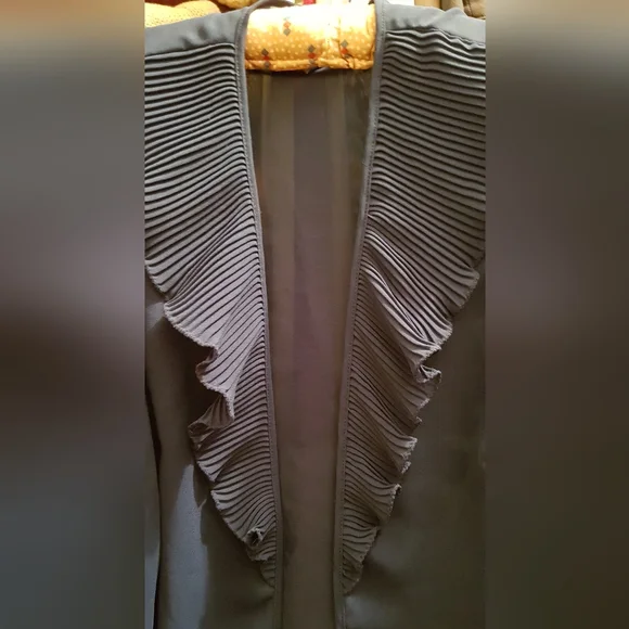 🦋Host Pick🦋 Vintage sheer cover-up Lavender of Melbourne - Picture 3 of 9